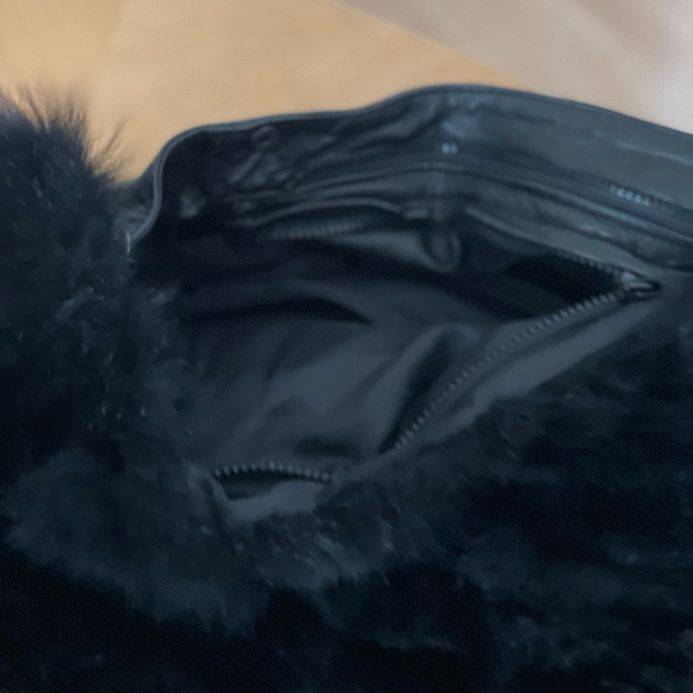 Men’s leather with detachable fur inside.
